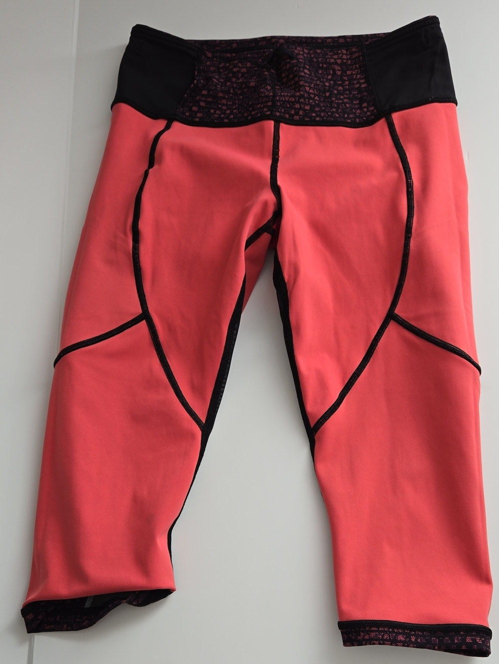 Lululemon Cropped Athletic Leggings Purple Pattern Coral Lining Size Tag Removed - Picture 15 of 16
